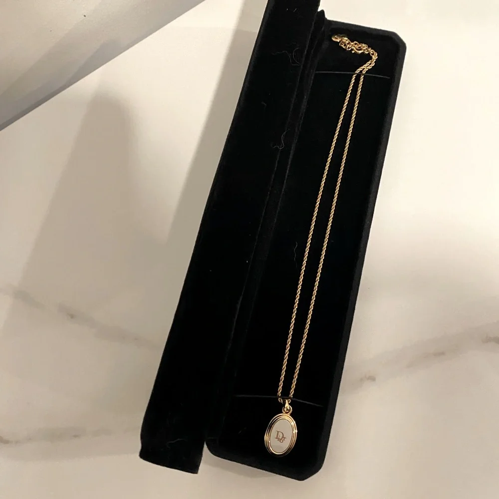 Vintage Dior Logo Oval Necklace - Picture 10 of 14